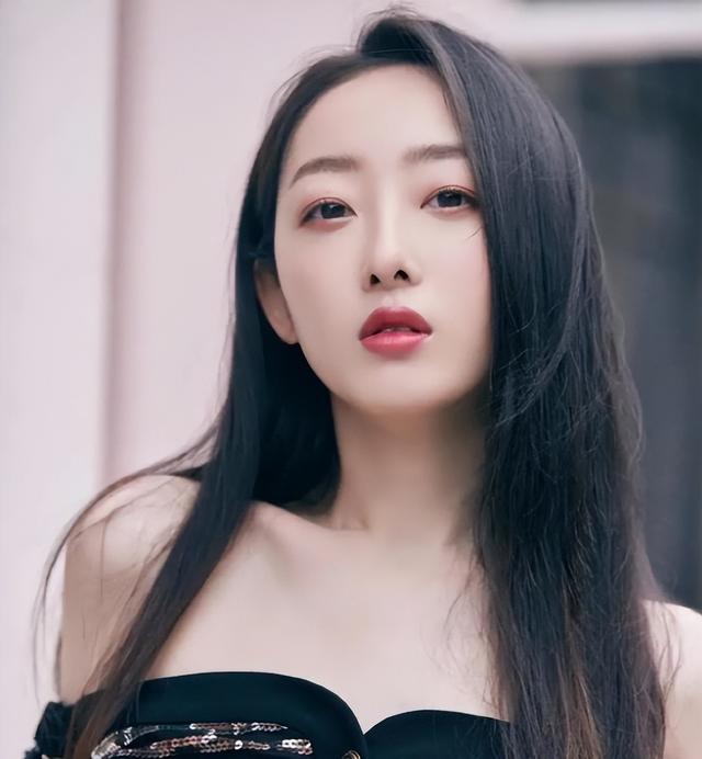 林黛玉和蒋梦婕谁更漂亮，谁配得上“世外仙姝”美誉