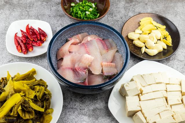 孕妇不能吃什么鱼，四种鱼孕妇千万不能吃（这3种鱼还是少吃）