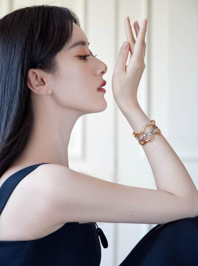 没有整过容的女明星，90年没整过容的女明星（“不老女神”现原形）