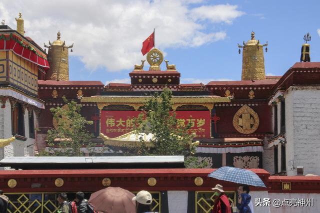 格鲁派的四大寺院，藏传佛教著名寺院盘点