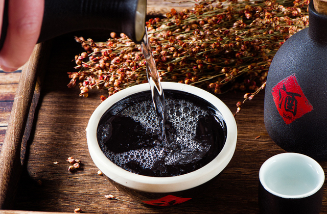 喝酒春节祝福词，别再干站着不知所措了