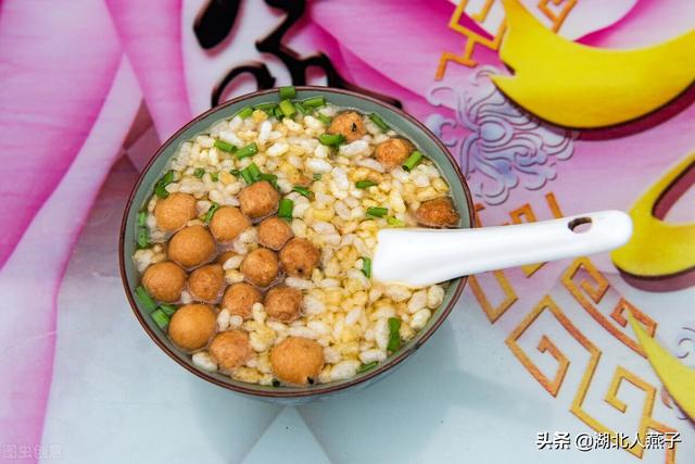 湖南最著名的小吃有哪些，湖南十大名小吃（湖南最出名的12道小吃）