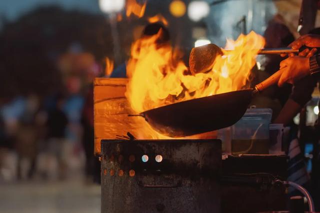 安安静静的晚上，这个夜晚好安静（若你也被他们打动过图片）