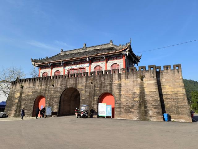 2020十一国庆四川旅游哪里好玩 国庆四川冷门自驾旅游景点推荐，2020十一国庆四川旅游哪里好玩（这三条线路不远还没门票）