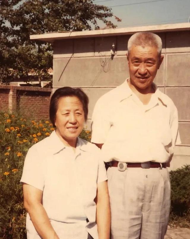 图说石家庄，说一说石家庄（石家庄1983年的15张照片）