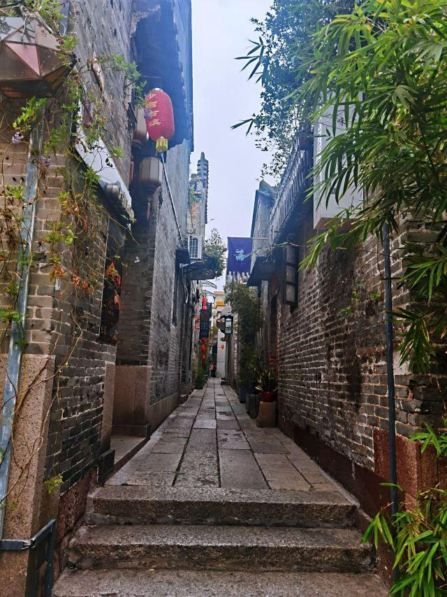 中国著名的古巷子有哪些,中国十大巷子(中国最美最值得20个古镇)