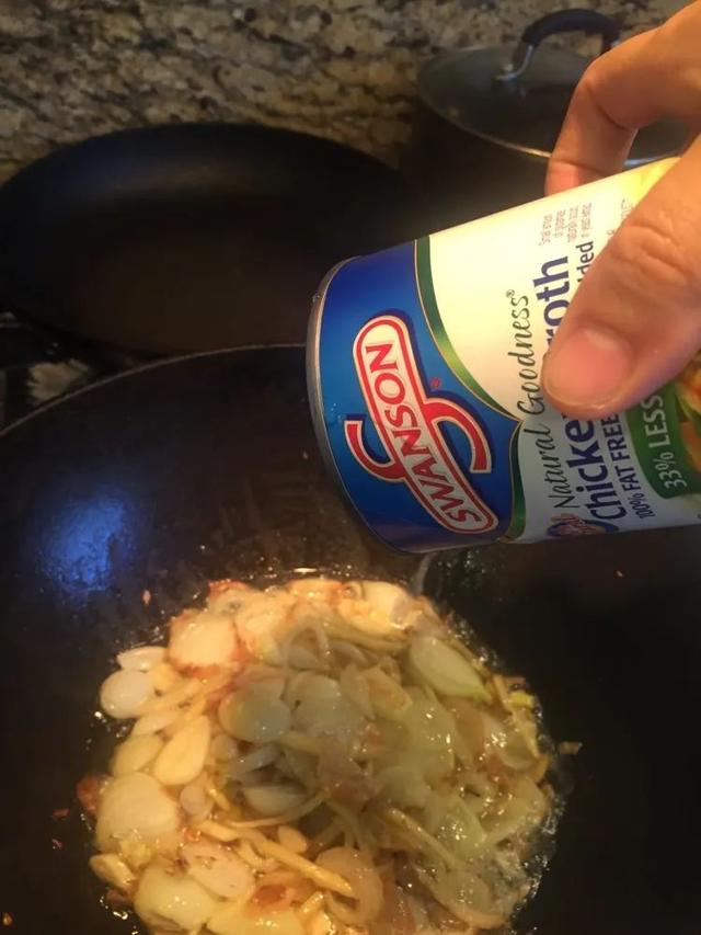 广东肠粉的做法，肠粉机器多少钱一台全自动（广东著名肠粉店的酱汁配方被我发现了）