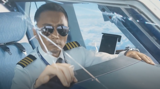 刘传健为什么不飞了，刘传健离了三次婚（九千米高空救下128人）