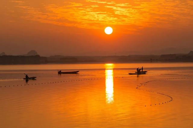 广西有哪些景点值得去，广西有哪些景点值得去看（快把广西这些游玩不累、老少皆宜的山湖美景安排上~）