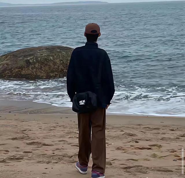 小众情侣头像微信，小众情侣头像（微信小众情侣头像）