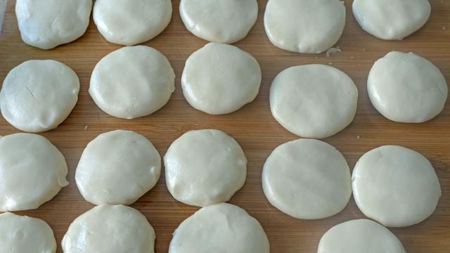 年夜饭怎么做炸货，过年吃的炸货（8道过年必备炸货）