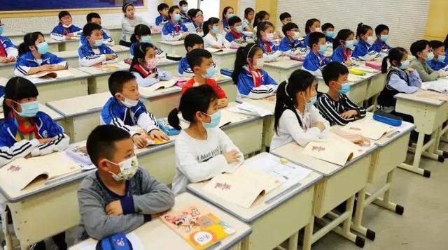 有关小学生的王者名字，适合小学生的王者名字（小学生名字过于“简单”火了）