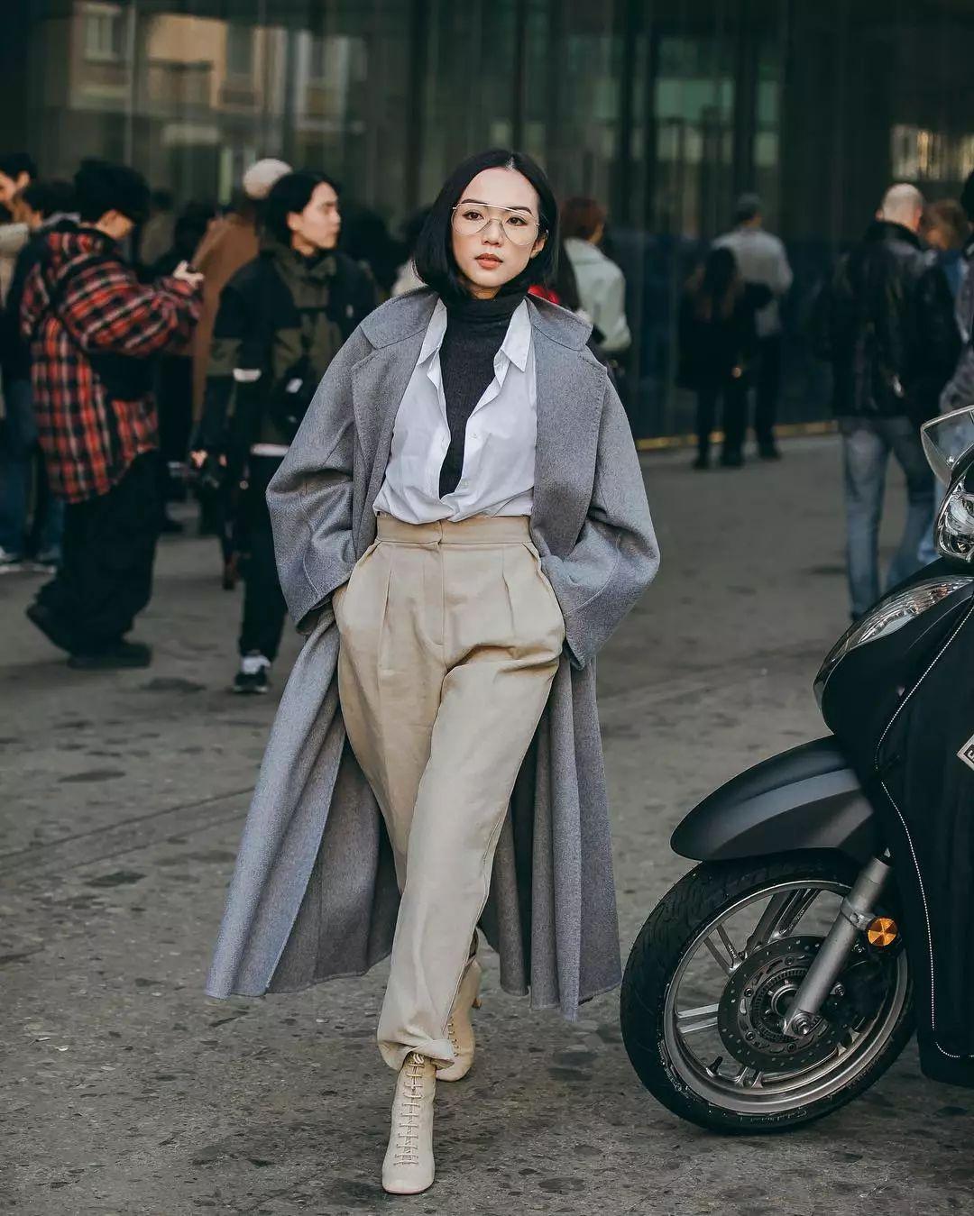 穿裙子里边穿啥,女生穿裙子里面要穿什么(优雅女人穿“半裙”) 穿裙子里边穿啥,女生穿裙子里面要穿什么(优雅女人穿“半裙”)