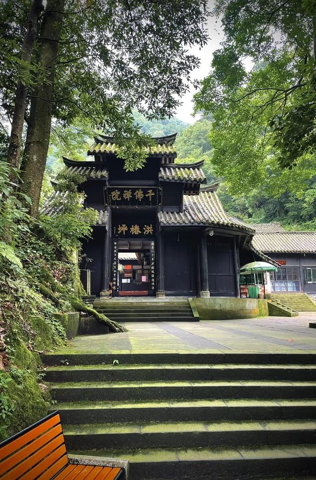 峨眉山风景区图片，峨眉山风景图片（峨眉山的景点有哪些）
