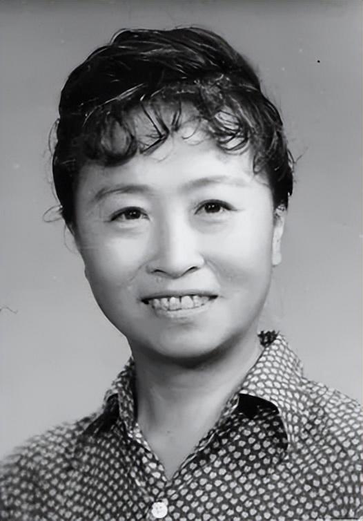 张少华的丈夫简介张慧宝(妻子离世后,守着40平米小家,守着爱情)