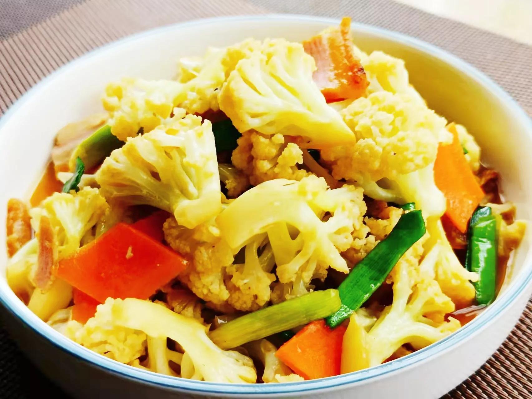 素炒菜花怎样做最好吃,干锅有机花菜最正宗的做法
