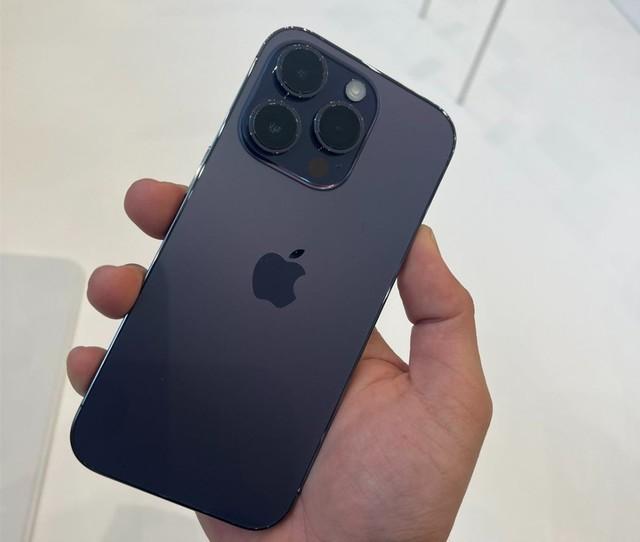 苹果8是哪年上市的，苹果8什么时候上市（历代iPhone特殊配色回顾）