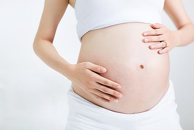 怀孕宫腔内有积液怎么办，宫腔积液一般多久消失（发现宫腔内有积液）