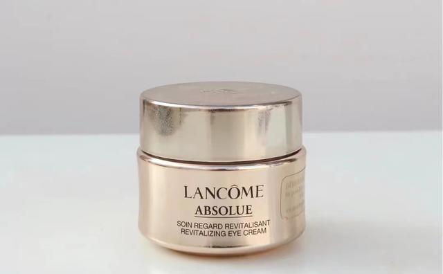 兰蔻双层眼霜价格，兰蔻菁纯眼霜适合什么年龄（4款千元“贵妇眼霜”盘点）