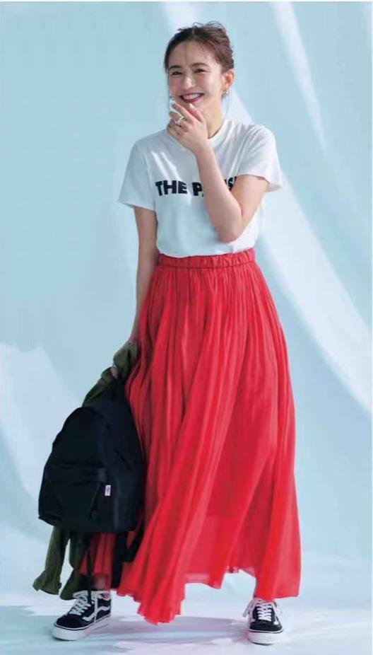 男士t恤穿搭，男生t恤太长怎么穿（对不起，那是你不会穿）