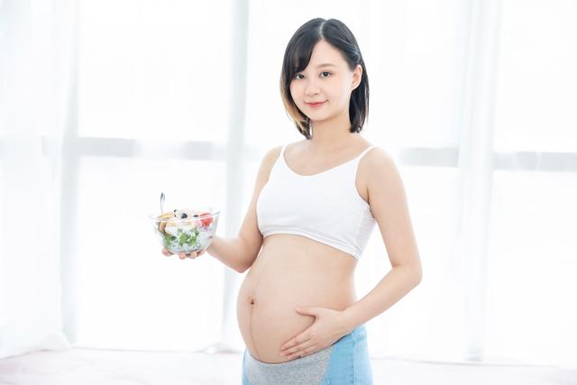 怀孕可以吃绿豆吗，怀孕可吃绿豆吗（怀孕除了酒不能喝）