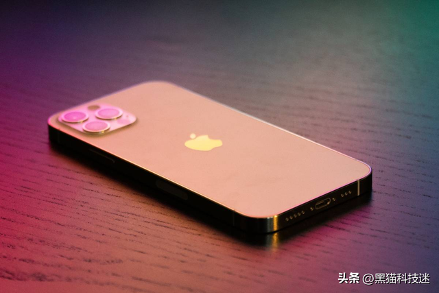 苹果手机处理器，苹果有什么系列的处理器（iPhone的淘汰是取决于运存还是处理器）