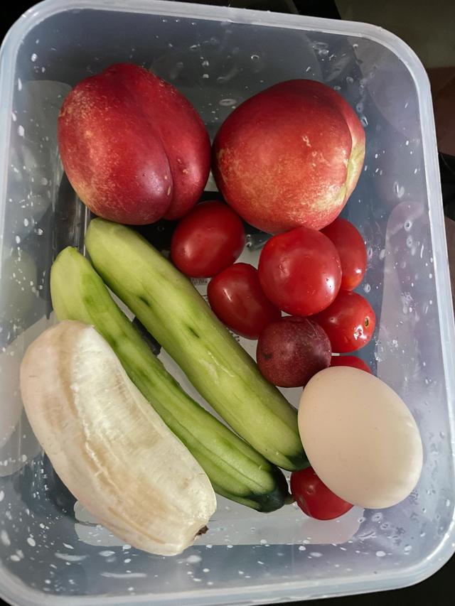 一个月瘦多少斤正常，减肥一月瘦多少斤算正常（一个月减掉15斤的真实经历）