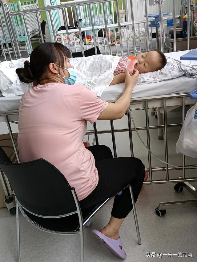 婴儿睡觉时呼吸急促，婴儿睡觉呼吸急促怎么办（呼吸急促喘不上来气我惊慌失措）