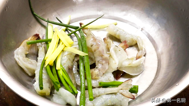 虾怎么做好吃又简单，虾怎么做好吃又简单 水煮虾（教你5道大虾的做法）