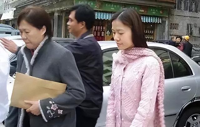 杨振宁与翁帆有孩子吗，杨振宁与翁帆结婚16年（当年28岁嫁给8旬老人的翁帆）