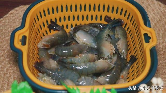 罗氏虾是海虾吗，罗氏虾是海虾吗图片（我觉得罗氏虾更好吃）