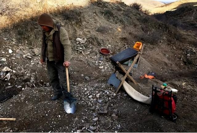 蒙古和中国的关系怎么样，蒙古国跟中国的关系（有3%的老百姓在拿命淘金）