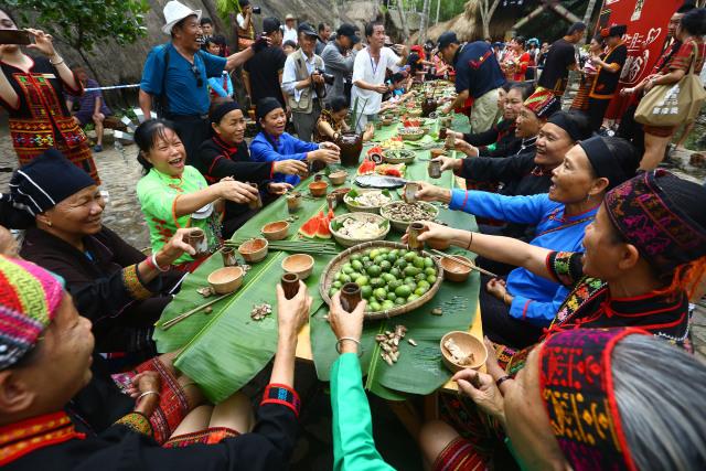 嚼槟榔为什么上瘾，吃槟榔为什么会上瘾（我国约有1亿人在嚼槟榔）