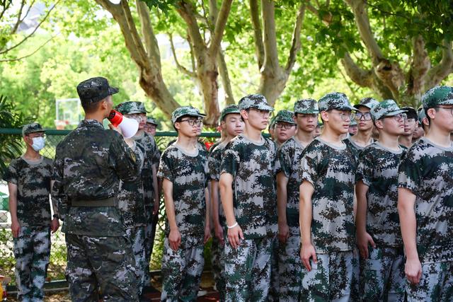 淮安市清浦中学，2020淮安市清浦中学高考喜报成绩、本科一本上线人数情况（清江浦区：无迷彩，不青春）