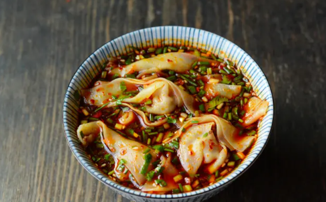 四川名特产小吃有哪些，四川特产小吃排行榜前十名（每种都是四川人的心头爱）