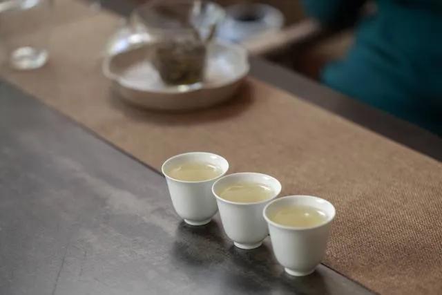 空杯心态的正能量句子，空杯心态励志句子（适合闲来无事喝茶）