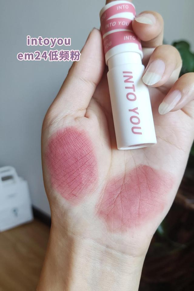 美妆平价好物推荐，关于“穷鬼”没踩雷的一套平价化妆品分享