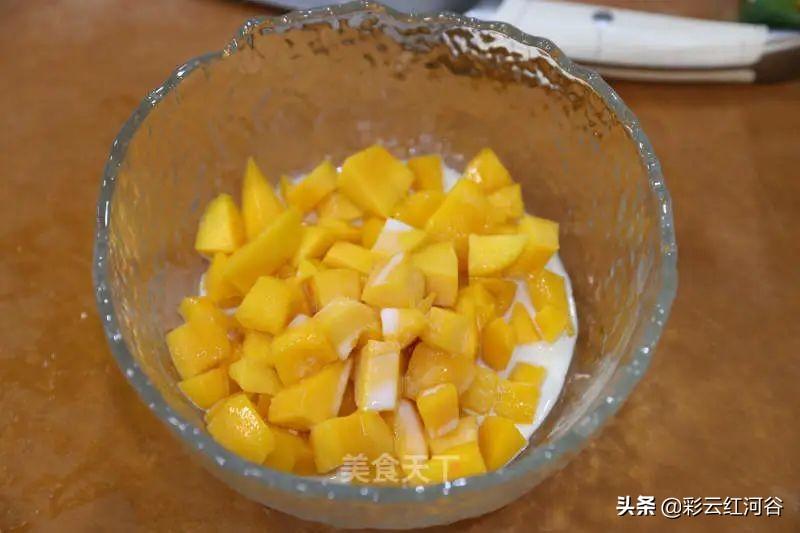 奶油布丁的制作方法优质，怎么用奶油做布丁（芒果豆乳奶油布丁）