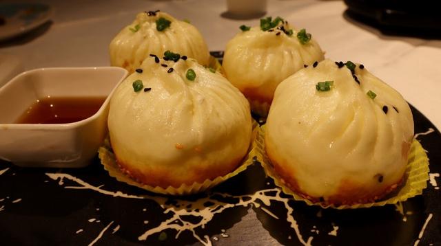 上海特色美食有哪些啊，上海什么特色美食（上海最值得打卡的9种小吃）