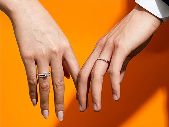 怎么求婚最感动，感动的求婚方式（这样准备求婚一定感动女朋友）