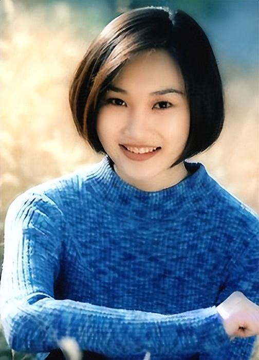 李梓萌主持人简历个人资料(44岁至今未婚) - 龙腾网