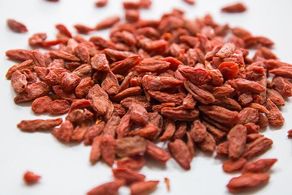 枸杞功效与作用，枸杞的十大功效与作用（枸杞不仅能增精，还能降血糖）