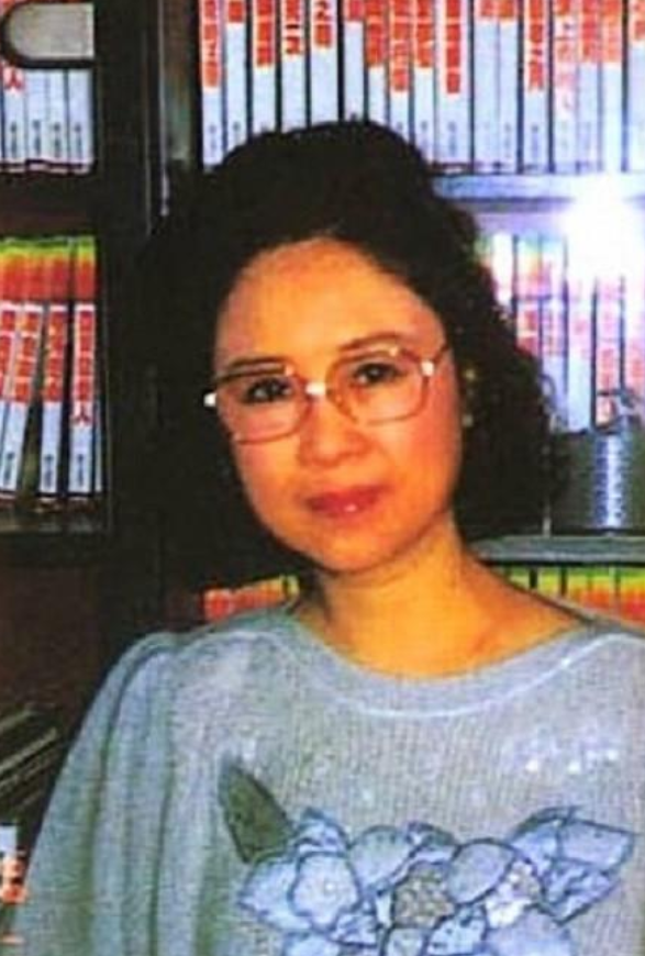 琼瑶的3段感情：与平鑫涛“忍爱”18年，劝原配：你也可以来我家