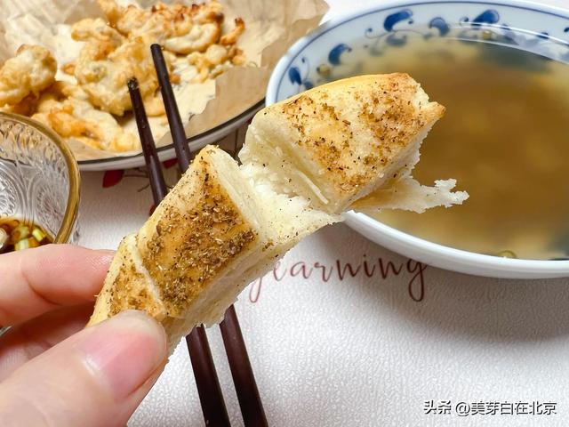 烧烤刷的油是生油还是熟油，烤肉用什么油（一不小心，实现了烤油馍自由）