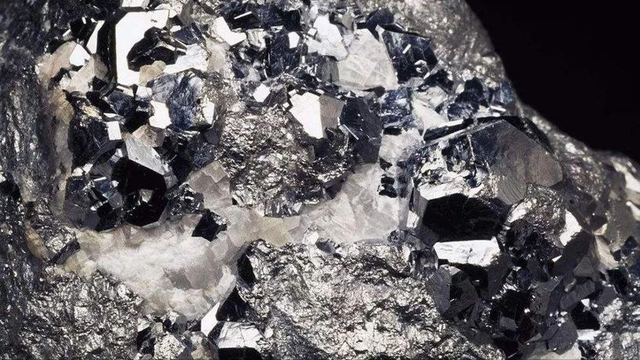 比黄金还贵的金属，和黄金软度差不多的金属有哪些（汽车上的稀有金属已经被小偷盯上）