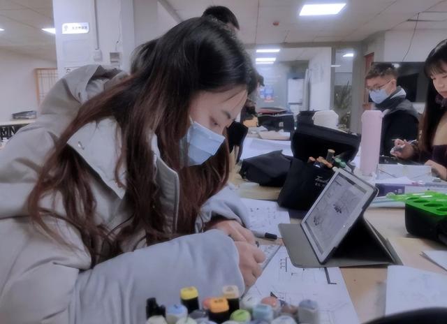 临床医学专硕好考吗，临床医学学硕专硕哪个好考些（考研后“身价”翻倍的4个专业）