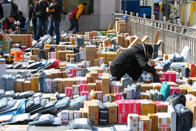 顺丰快递投诉电话，顺丰投诉电话（如果你的快递被弄丢了）