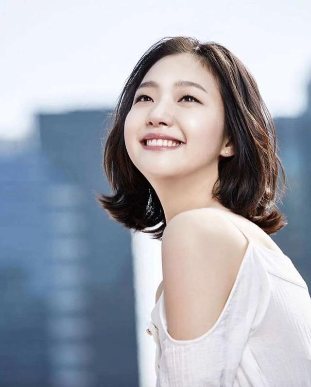 十大上升势头很猛的韩国美女！雪肤玉貌太性感艳丽