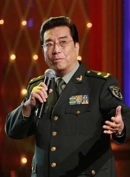 接下来让我们一同走进李双江的精彩人生,感受这不一样的故事