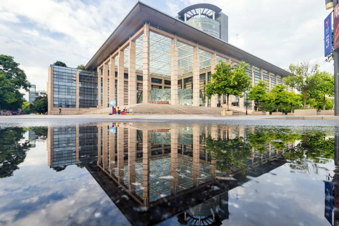 浙江大学主校区(浙江大学各个校区简介)